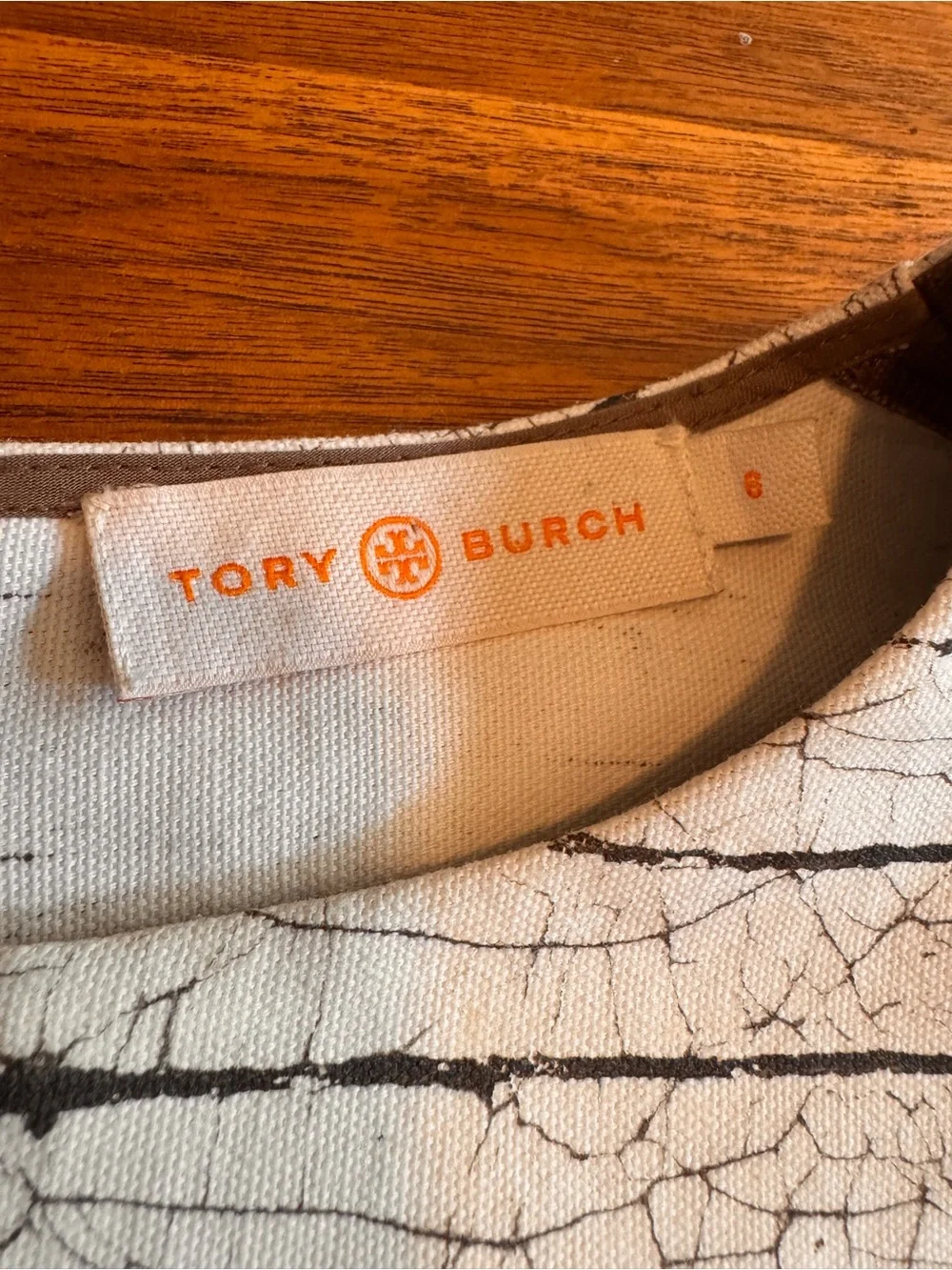 Tory Burch Cotton Crackled Stripe Top with Notched V Neckline Like New Sz 6